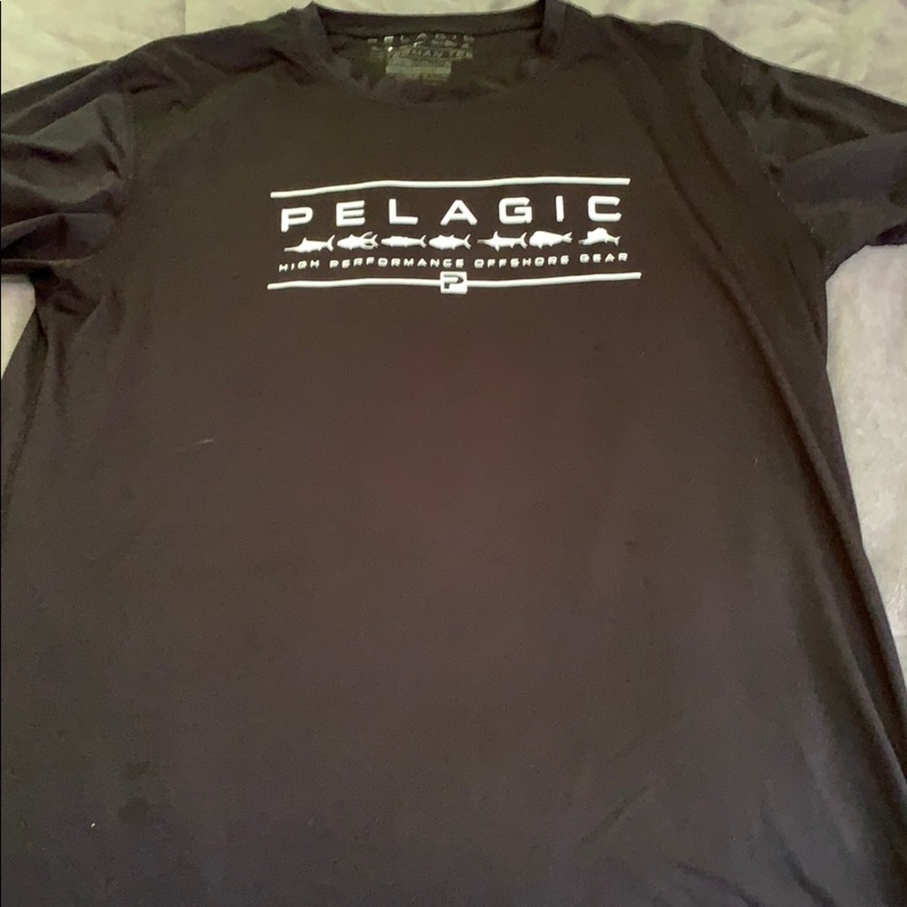 Black pelagic short sleeve shirt